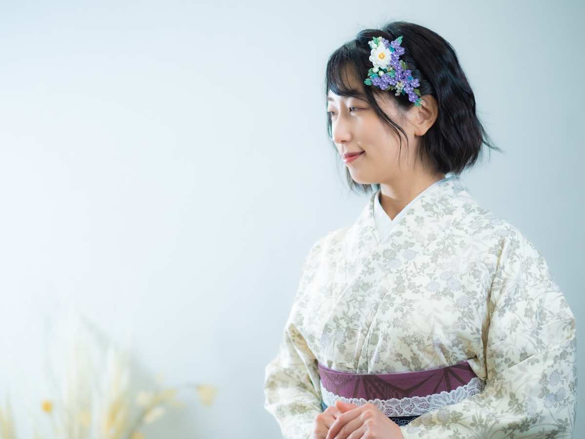 お花の先生になるには？必要な資格やキャリアの流れを解説！