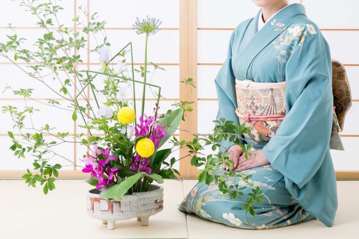 華道家になるには？必要な資格やスキル、学び方を解説